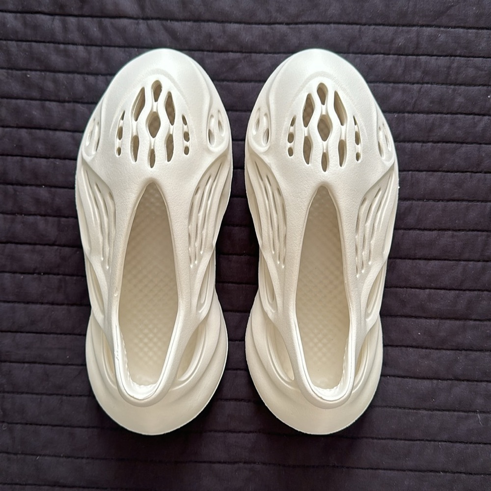 Yeezy foam runner SAND - Picture 3 of 7